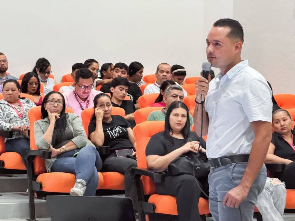 1000036469-1024x768 Implementación del sistema fotovoltaico que funcionaria en la alcaldía fue presentado a funcionarios