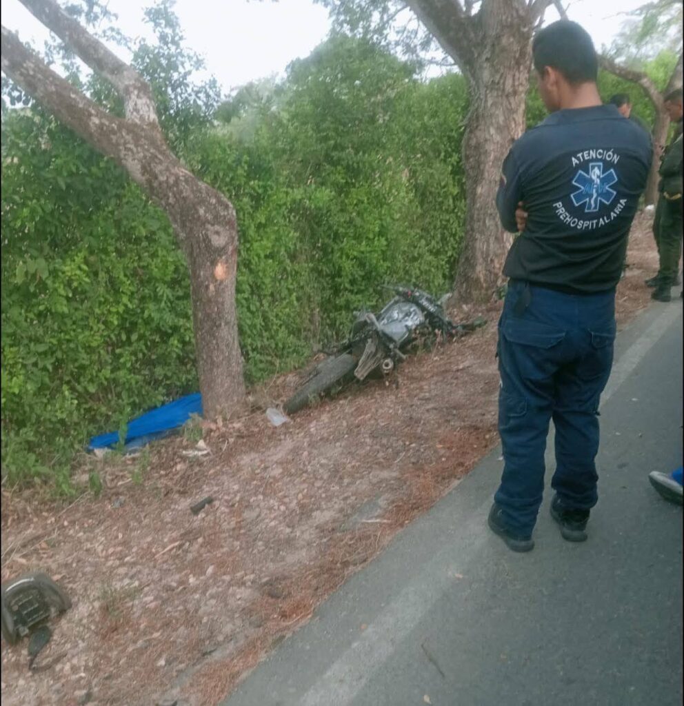659797808_1571718907721261_4929832532745198367_n-992x1024 Joven pierde la vida en accidente de transito en Arauca capital