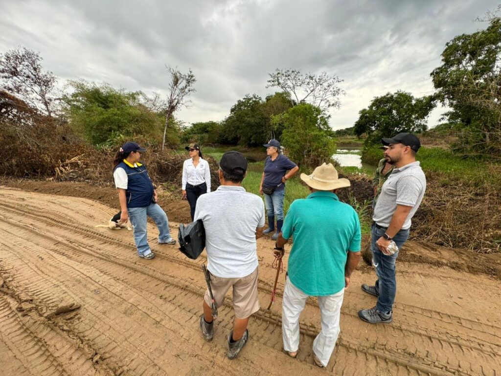 667725834_1580678516825300_6016992920257948244_n-1024x768 En el sector de clarinetero, zona rural de Arauca se inspeccionó obra de mitigación de inundaciones